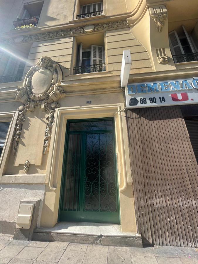 Petits Studios Tout Equipees Gare Nice Exterior photo